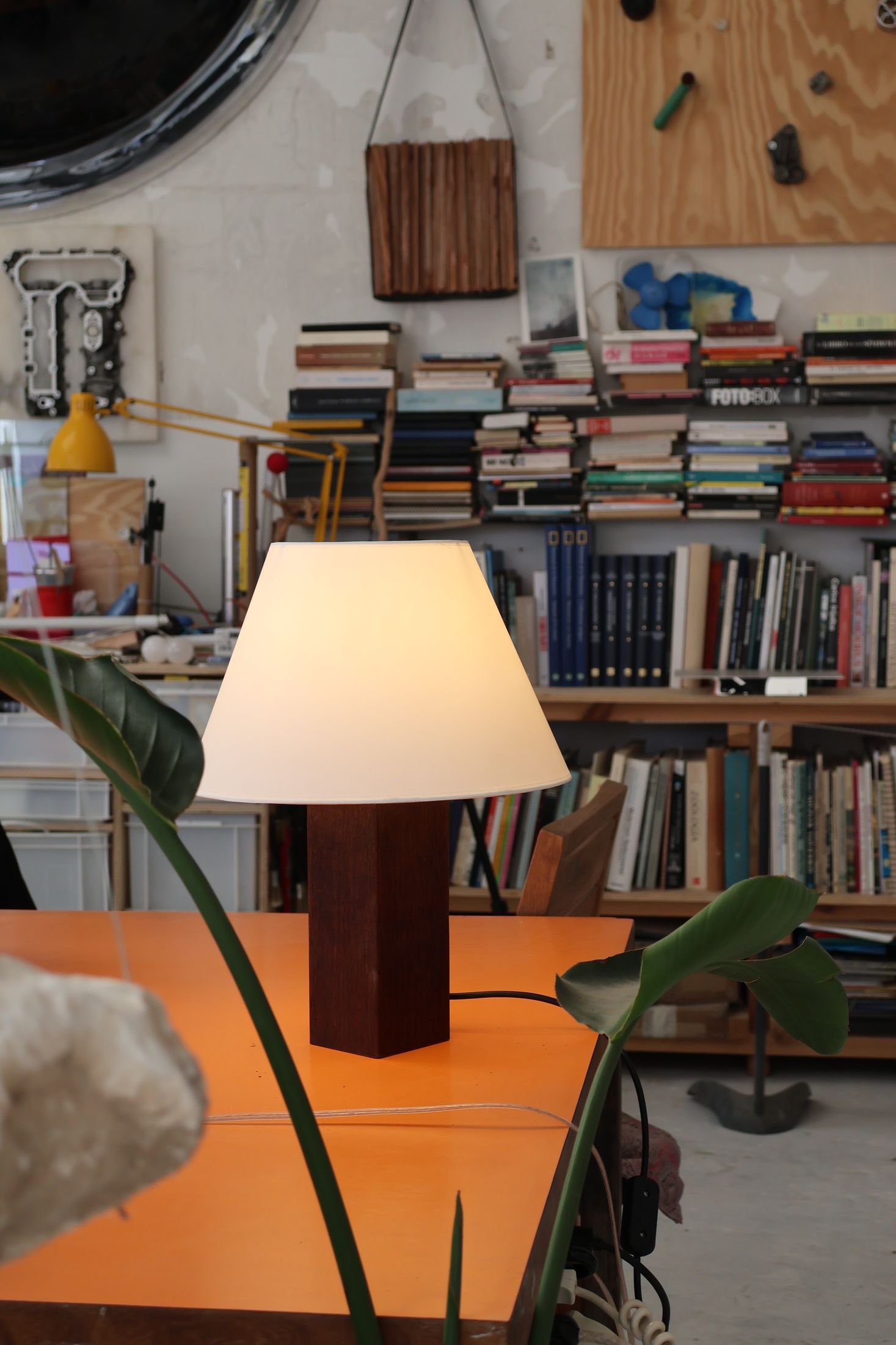 VORA HOUSE lamp in the workshop